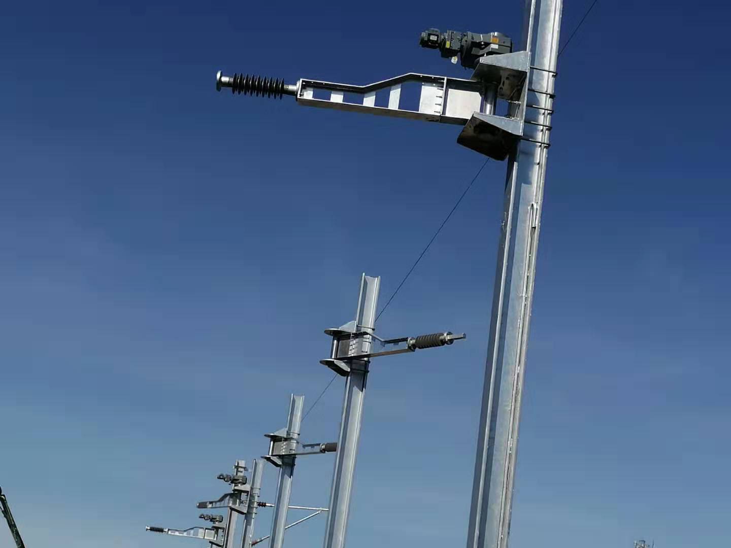 高鐵軌道帶減速器電機應(yīng)用